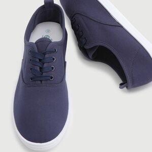 NWT! ARDENE NAVY BLUE LACE UP CANVAS CASUAL SNEAKERS SIZE 9